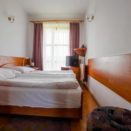 Pensjonat Watra-widok Na Tatry&blisko Term Bukowina