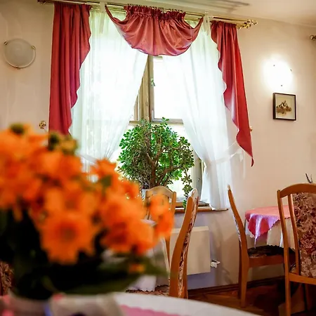 Pensjonat Watra-widok Na Tatry&blisko Term Bukowina 3*
