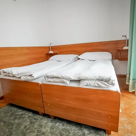 Watra-widok Na Tatry&blisko Term Bukowina Pensjonat